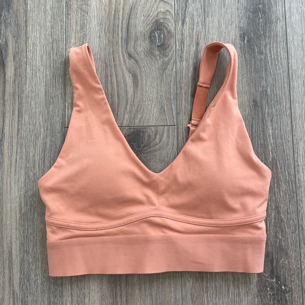 Fabletics V Neck Sports Bra